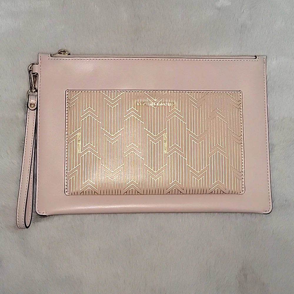 Michael Kors LG Clutch - Picture 1 of 11